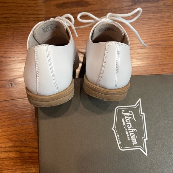 Florsheim Reveal Cap Toe Oxford, Jr. - Picture 7 of 9